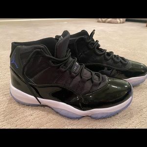 Jordan 11 Space Jam